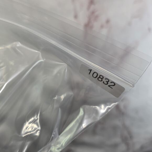 Lululemon Tank Top Womens 10 Pink Built In Shelf Bra Y T Racerback Magenta Hot - Picture 10 of 10